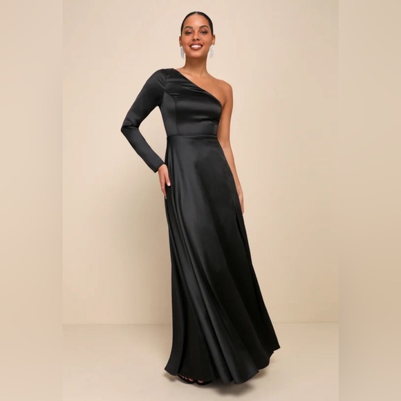 Lulus Dresses & Skirts - Lulus unreal dress